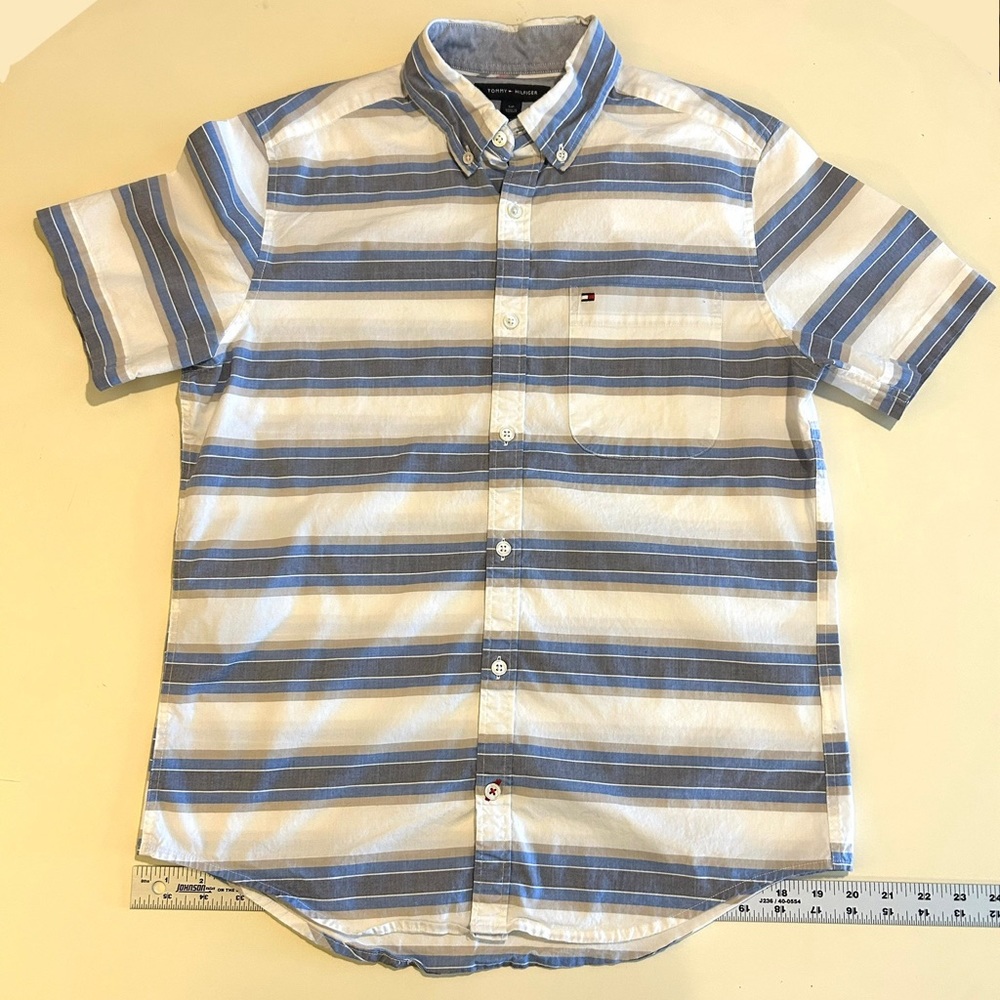 Tommy Hilfiger Lightweight Short-Sleeve Button Down in White Blue Gray Stripes